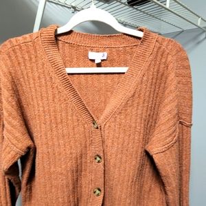 Cute sweater very big and warm